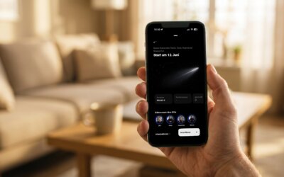 Eine Hand hält in einem hellen Wohnzimmer ein Smartphone mit der Trade-Republic-App: der SpaceX-Börsengang mit Position 500,00 Euro und Start am 12. Juni